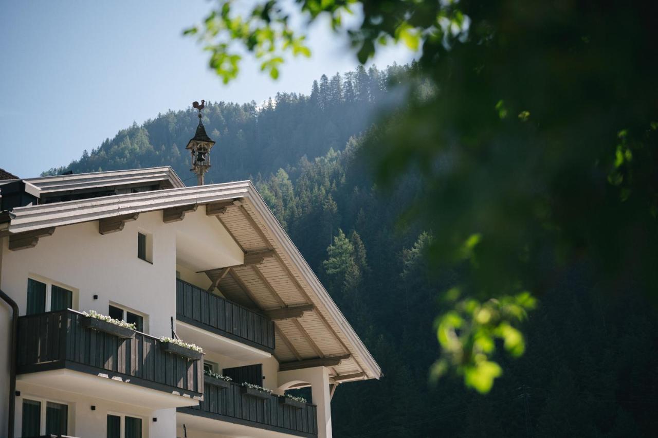 Hotel Fronza - Your Hike & Mountain Home Luttach Exterior foto